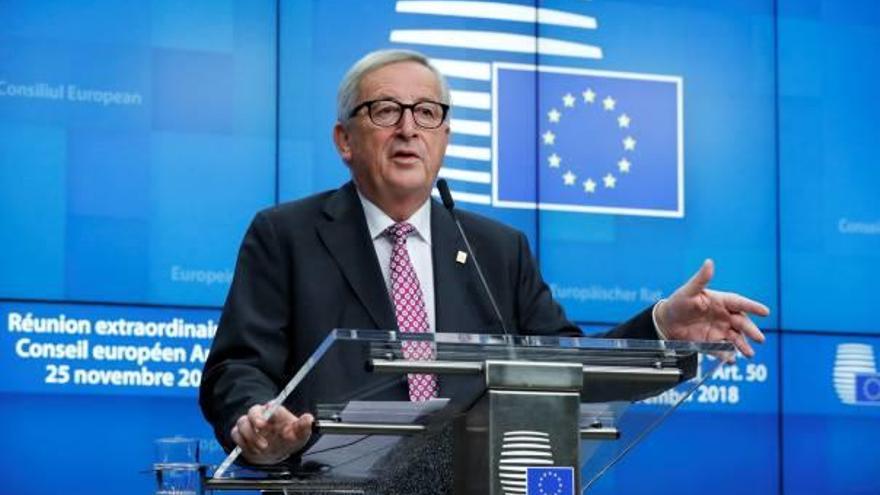 El president de la Comissió Europea, Jean-Claude Junker, responent les preguntes de la premsa ahir a Brussel·les