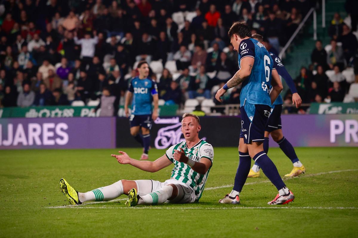 Obolskii se lamenta tras una acción frente al Cádiz.