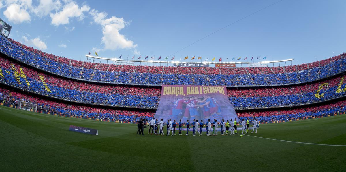 Mosaico blaugrana justo antes del inicio del partido.