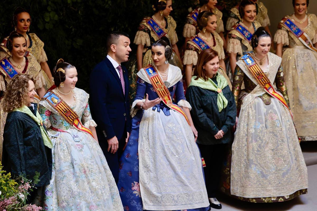 La "marea fallera" de las comarcas llega a la Diputación