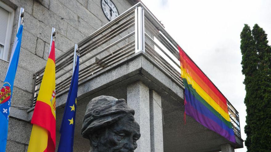 Fachada del Consistorio de Ribadumia. | Noé Parga