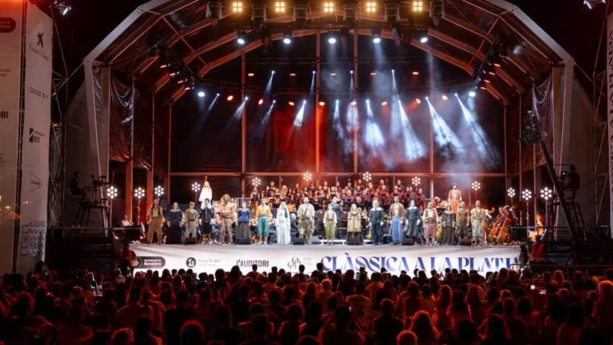 El Liceu homenatja Dagoll Dagom en una nova edició de Clàssica a la Platja amb fragments de 'Mar i cel'