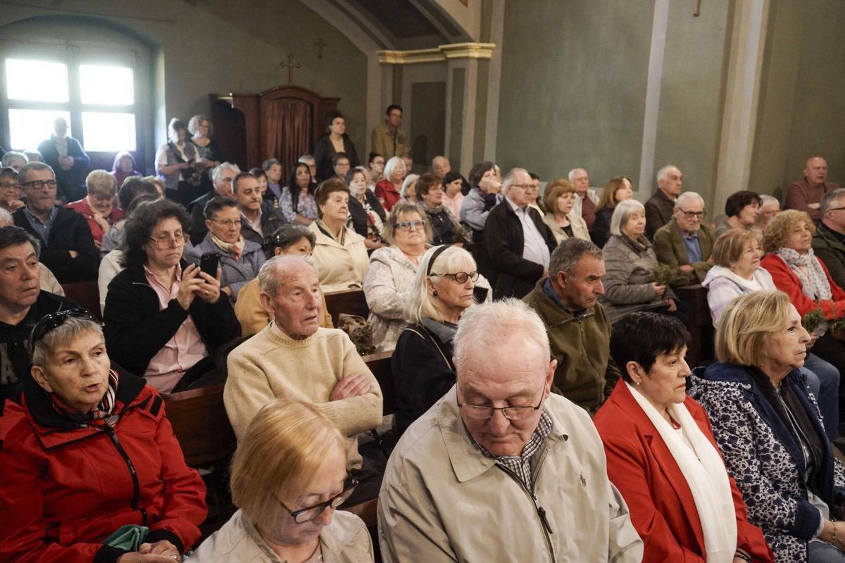 El Santuari de Joncadella viu un concorregut aplec de Dilluns de Pasqua