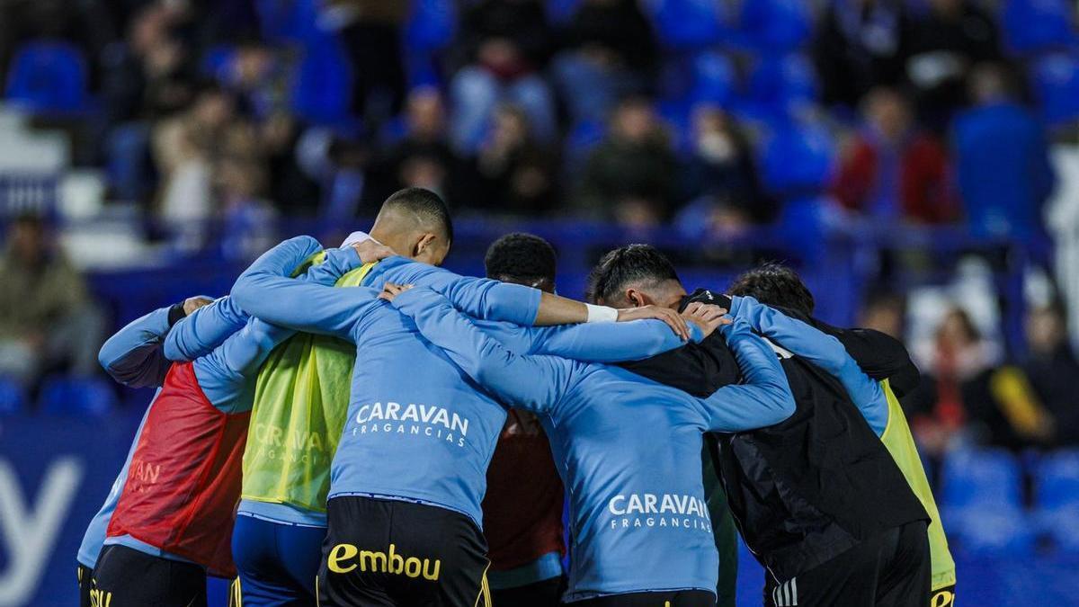 El Zaragoza en la previa de un partido.