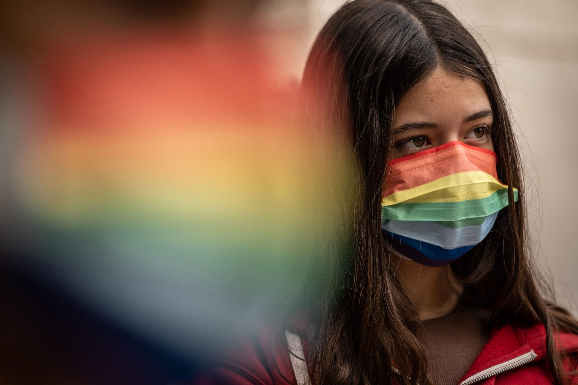 La consejera de Educación, Manuela Armas, participa en los actos del Día contra la LGTBIfobia+