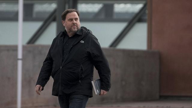 Oriol Junqueras sale de la cárcel de Lledoners, en uno de sus últimos permisos penitenciarios para trabajar en la Universitat de Vic de Manresa antes del estado de alarma, el pasado 3 de marzo