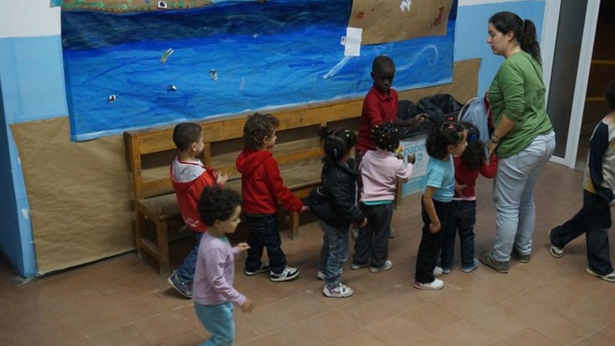 Niños del proyecto migranodearena.org.