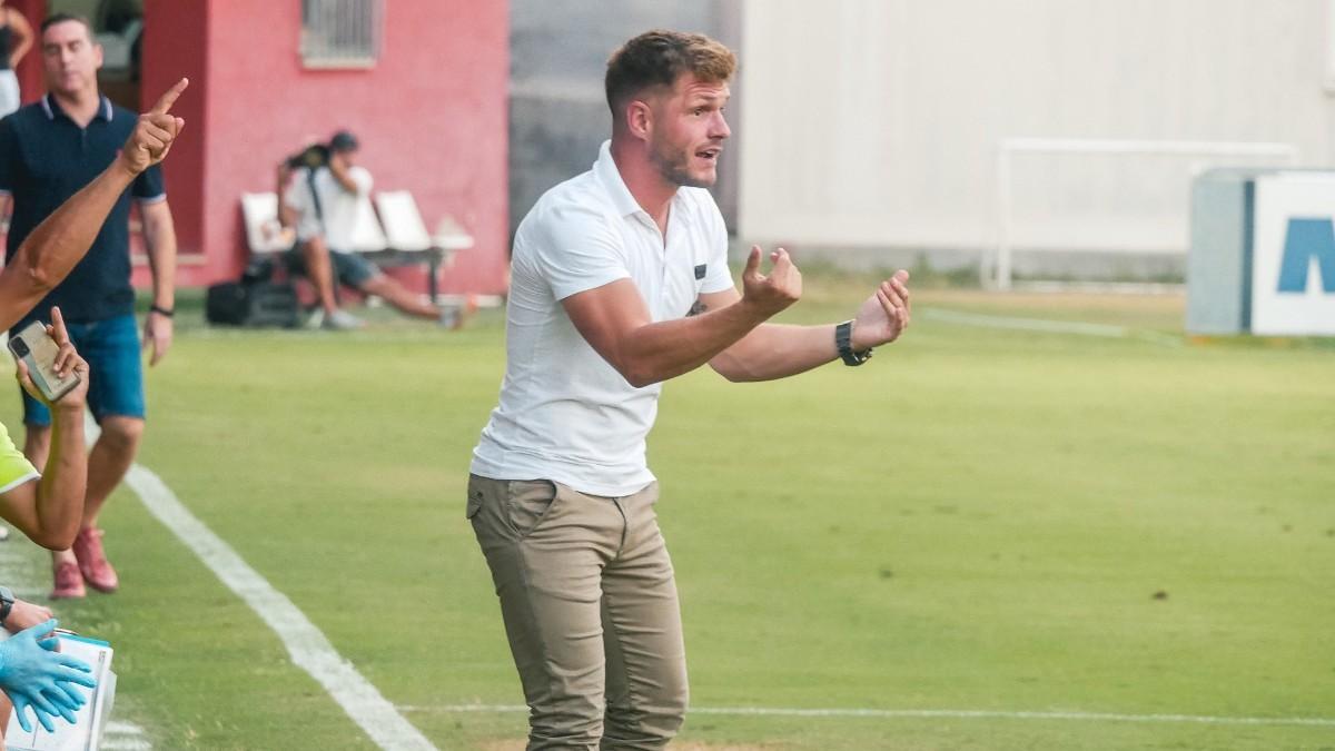 Ferran Costa, entrenador del Badalona Futur
