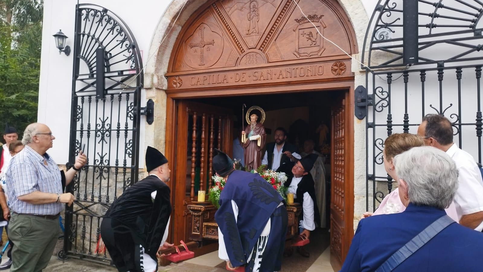 Villahormes celebra San Anotniu