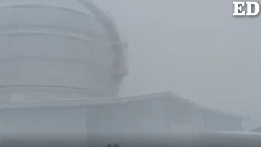 Más de 20 centímetros de nieve cubren la cumbre de La Palma