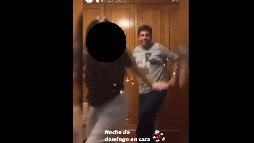 Carlos Mazón da la nota y sube un vídeo a Instagram bailando en pijama