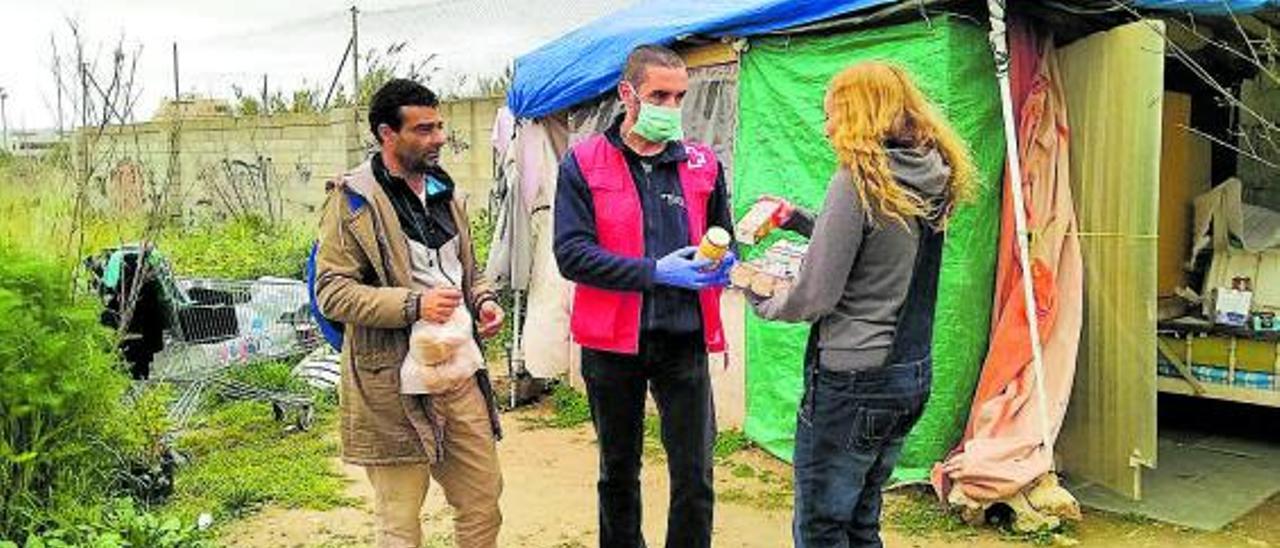Cruz Roja ha detectado un aumento de las personas sin techo o que viven en asentamientos. | CRUZ ROJA