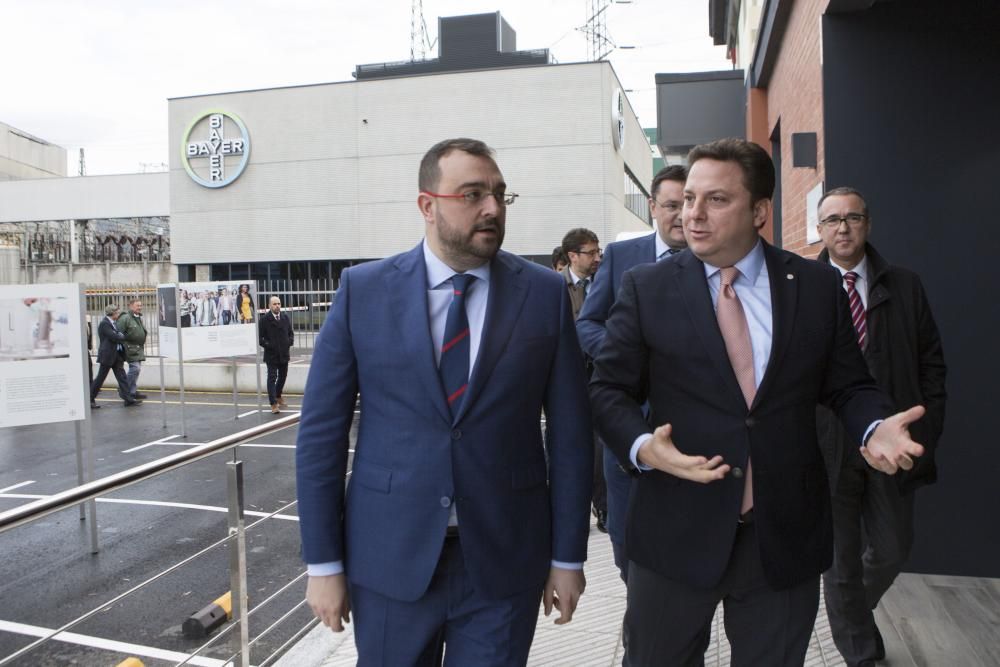 Inauguración del nuevo edificio de Bayer en Langreo