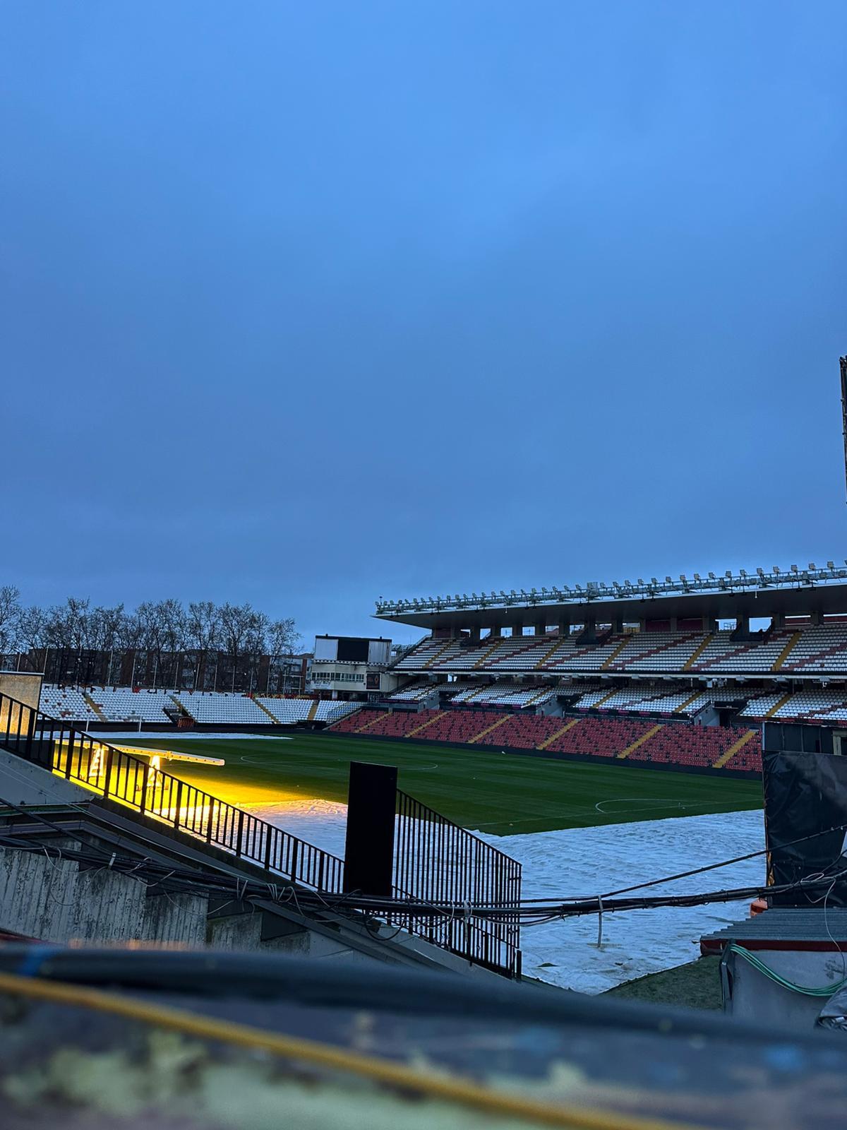 EN IMÁGENES: Así está el estadio del Rayo Vallecano tras la anulación del partido del Real Oviedo