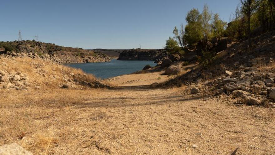 Estado en el que se encontraba el embalse de Ricobayo en el pasado mes de agosto. | Jose Luis Fernández