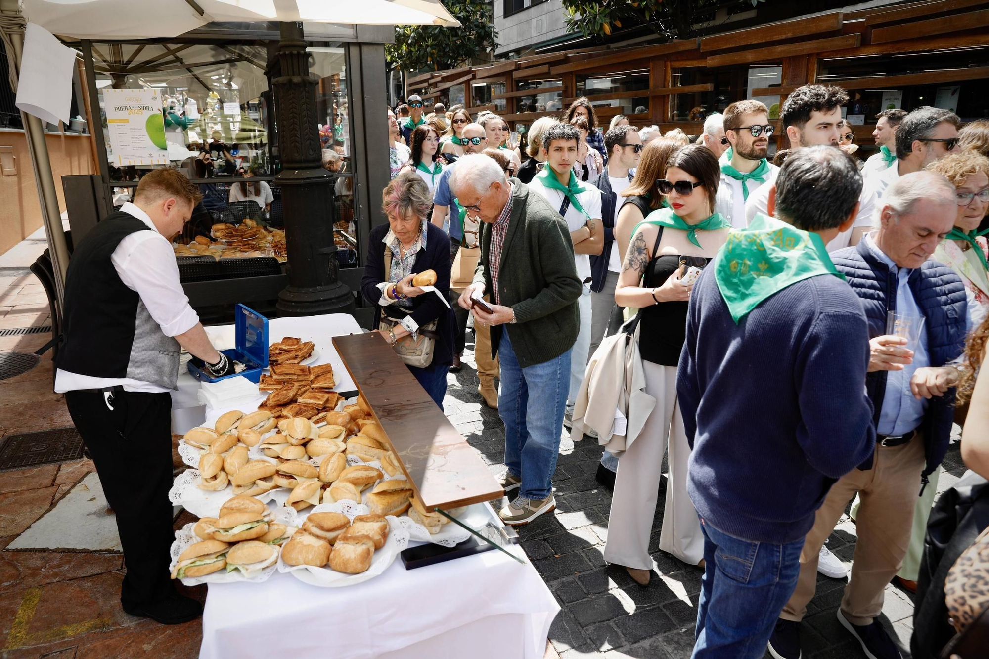La gran fiesta de la sidra en Oviedo