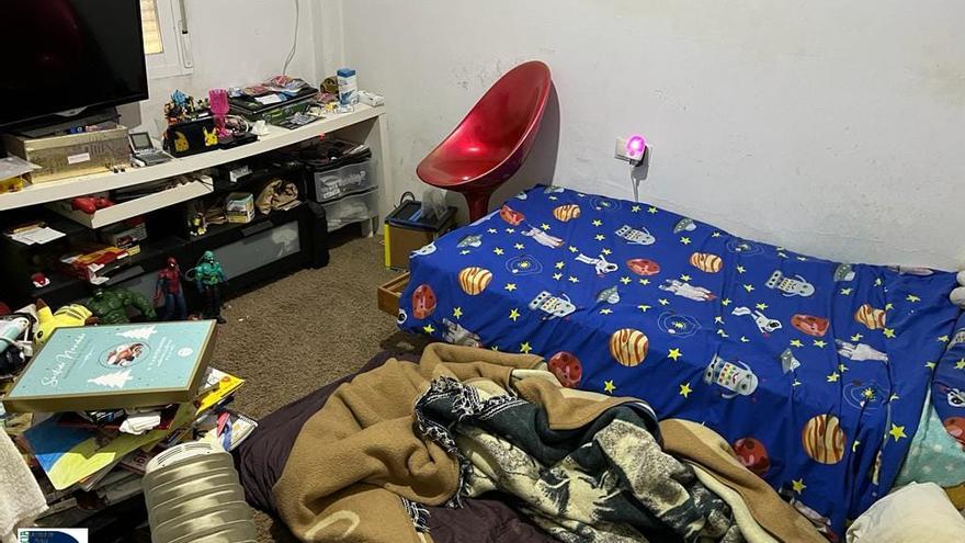Detenido por aislar a su hijo de 10 años en una habitación durante un año