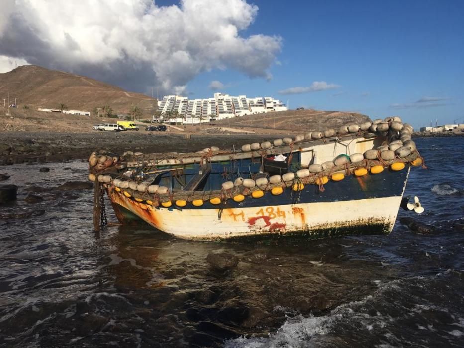 Una patera con diez personas alcanza la costa de Gran Tarajal