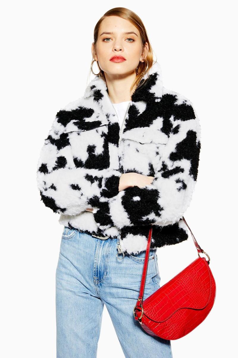 Chaqueta de la marca inglesa Topshop con estampado vaca