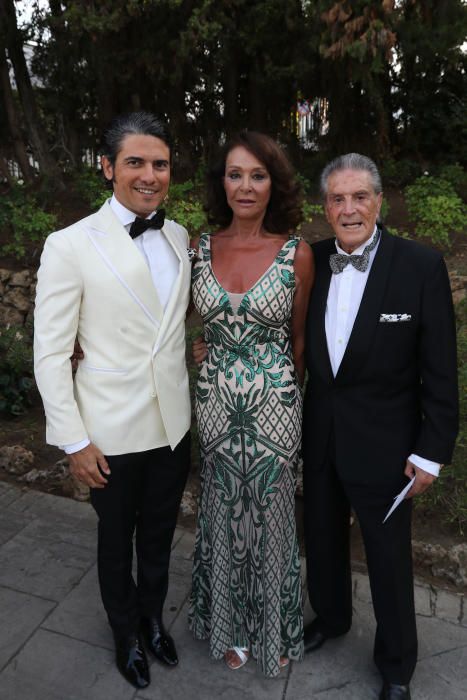 José María Aznar, Manolo Santana e Inés Sastre, entre los asistentes a la XXXV Cena de Gala de Marbella