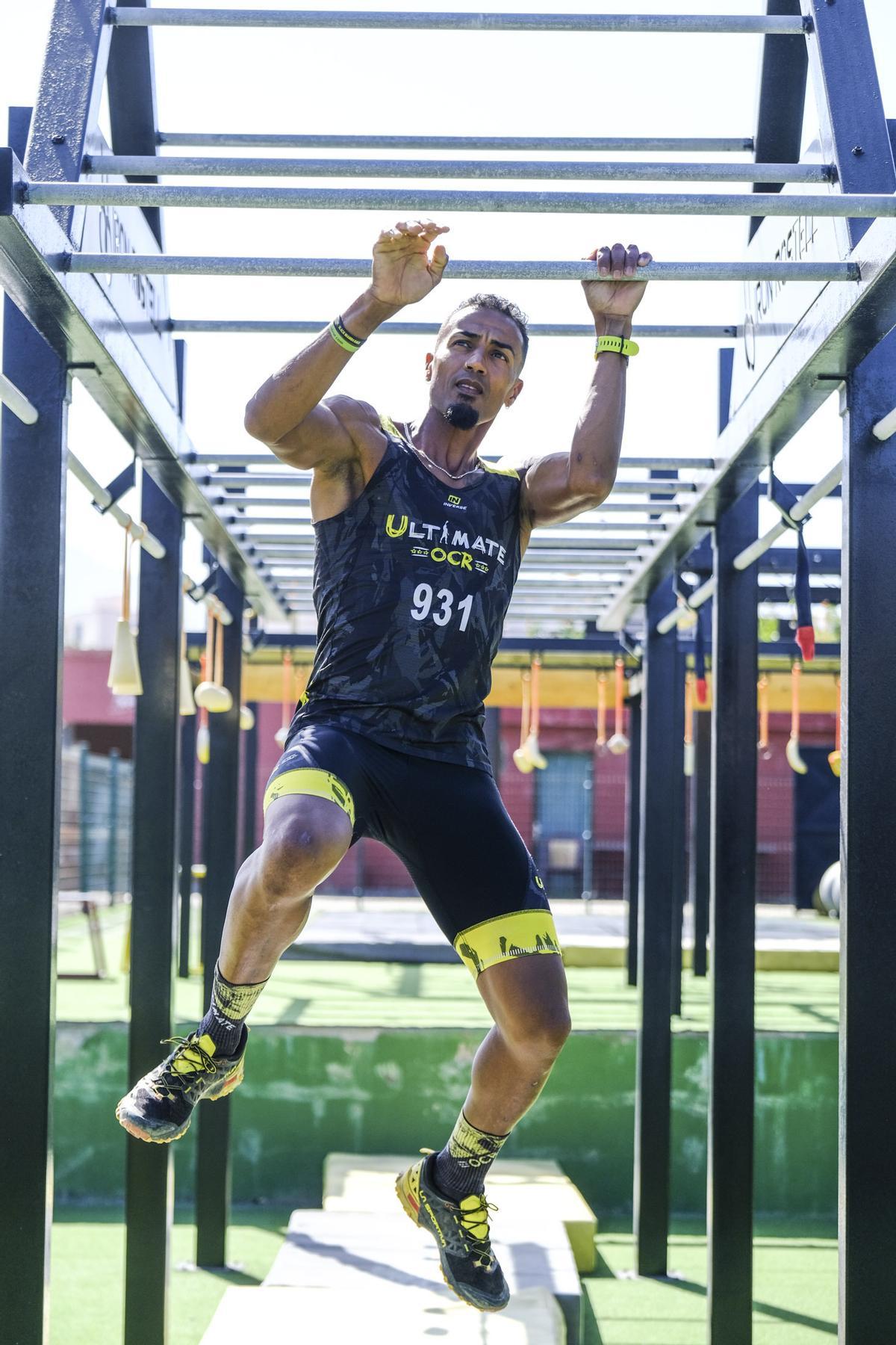 El atleta de obstáculos Azmán Mesaud