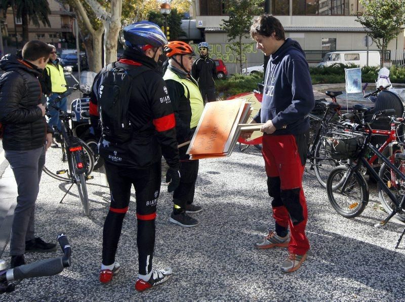 Marcha ciclista en protesta por la paralización del servicio Bizi