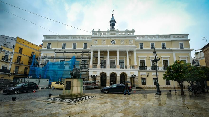 La obra de la fachada del Ayuntamiento de Badajoz finaliza esta semana