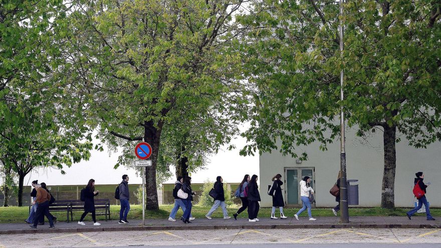 Preto de 480 estudantes agardan por unha praza nas residencias da USC