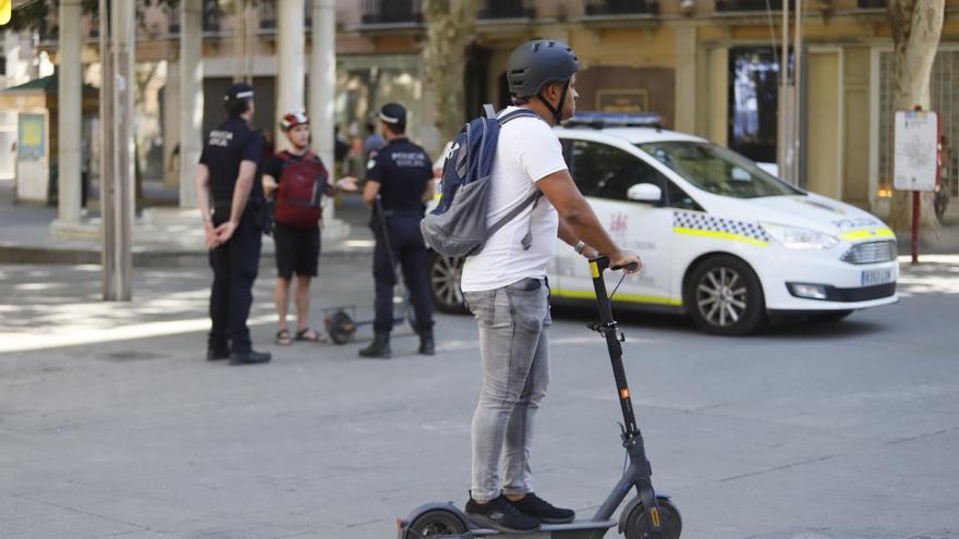 Los cordobeses ya contratan el seguro del patinete ante su obligatoriedad desde este viernes