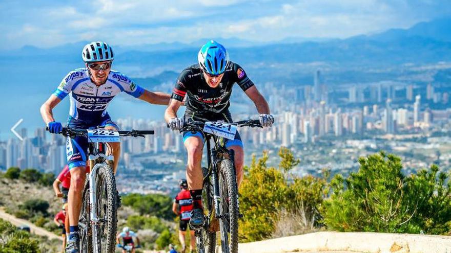 Más de 900 bikers tomarán la salida en la Costa Blanca Bike Race