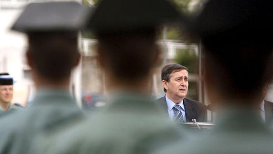 El director general de la Policía y la Guardia Civil en un acto.  // S. Sas