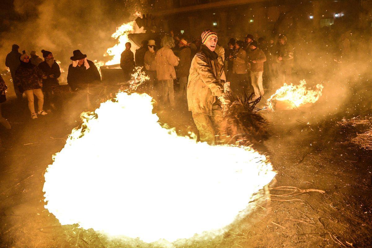 La provincia de Cáceres celebra el 'Día de la Pura' bajo el fuego