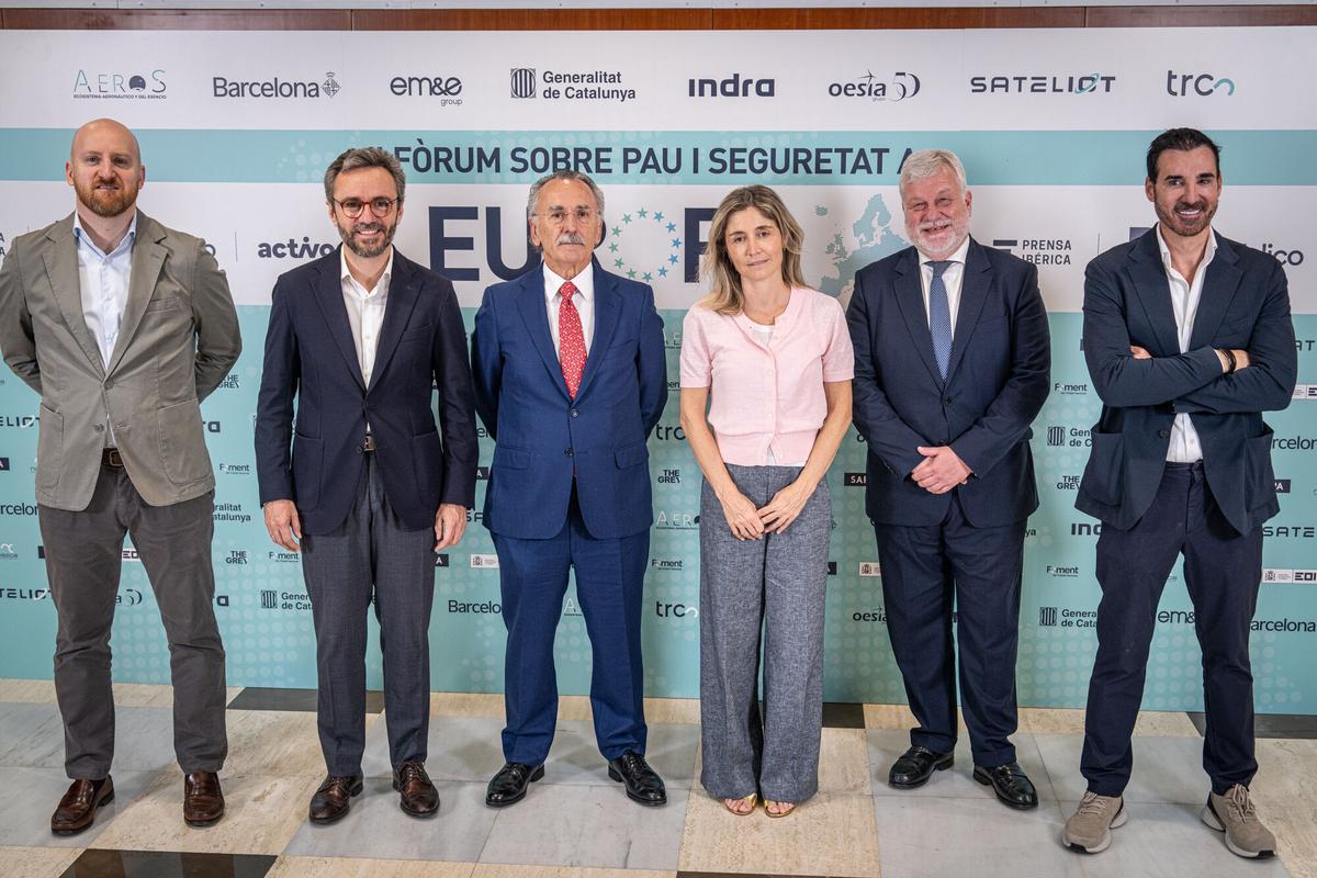 Alejandro Cambra Escoda, ingeniero de sistemas aeroespaciales en Airbus Defence and Space; Aitor Moll, consejero delegado (CEO) de Prensa Ibérica; Lluis Fornells, presidente ejecutivo de la tecnológica de defensa Grupo Oesía; Ainhoa Moll, directora editorial y adjunta a la presidencia en Prensa Ibérica; Gonzalo Mateo-Guerrero Alcázar, director de operaciones y negocios en el astillero militar estatal Navantia; Miguel Vicente Verdoy, presidente de la asociación tecnológica Tech Barcelona y cofundador de Antai Venture Builder.