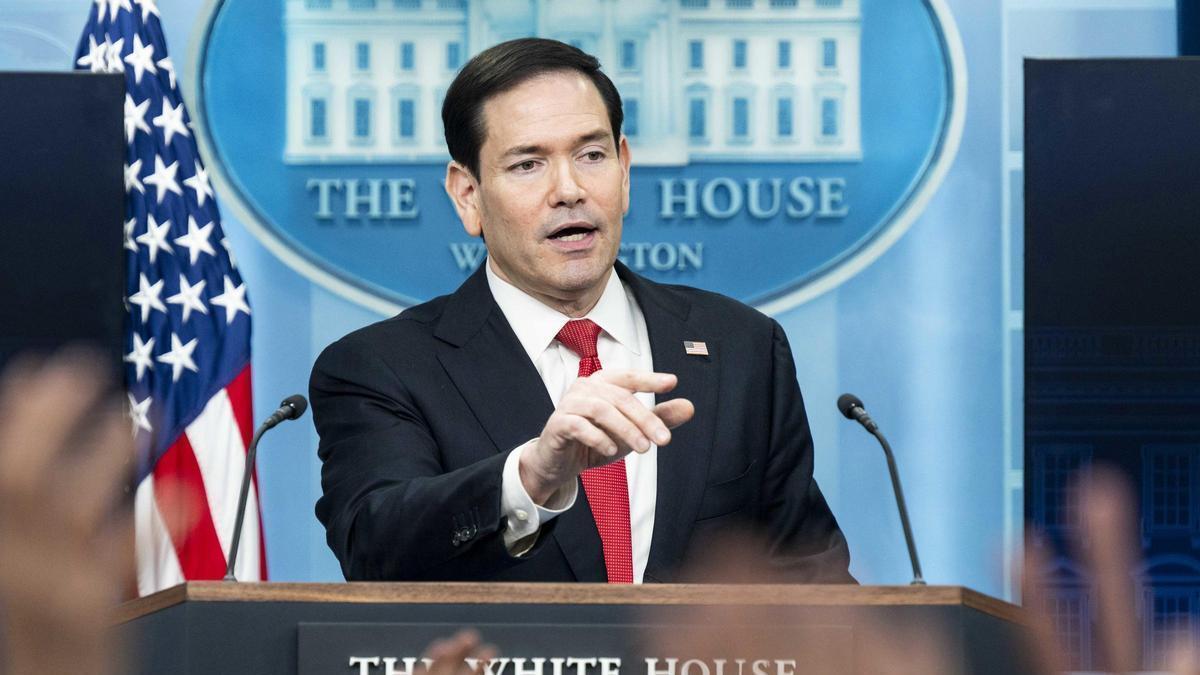 MARCO RUBIO INTERNACIONAL CAOS | El «caos» en la rueda de prensa de Marco Rubio y su contestación en español