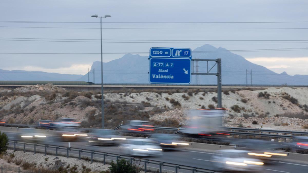 Uno de los principales problemas en Alicante es la intensidad de tráfico de la circunvalación.