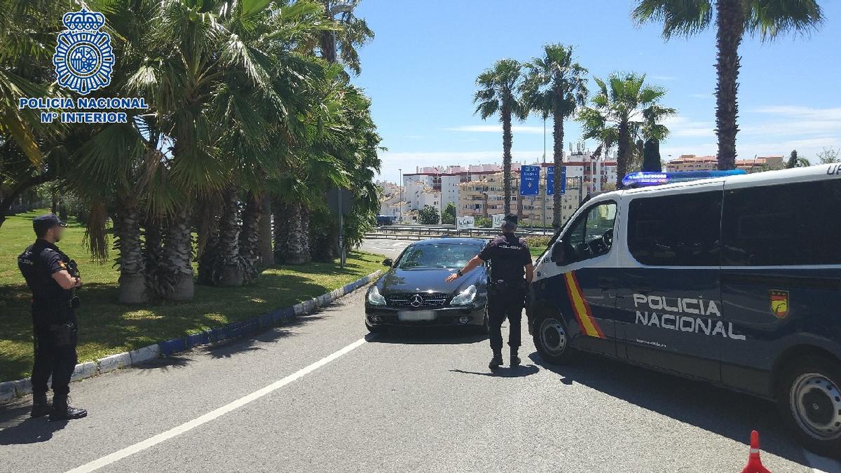 Control policial en Marbella.