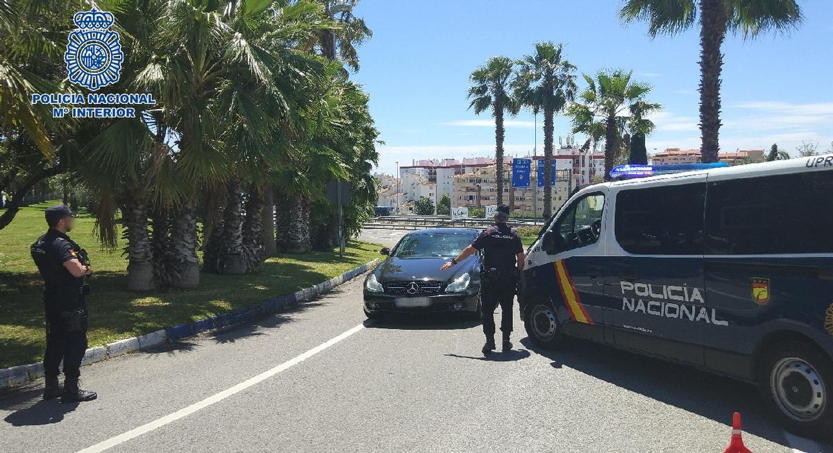Control policial en Marbella.
