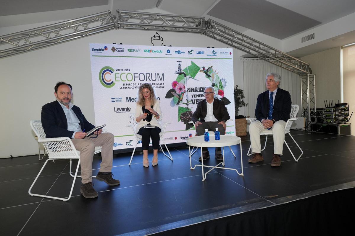 Foto de la primera mesa redonda.