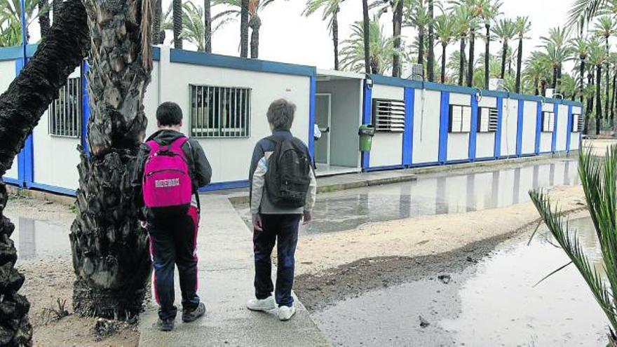 El nuevo barracón que se ha instalado en el instituto La Torreta de Elche.