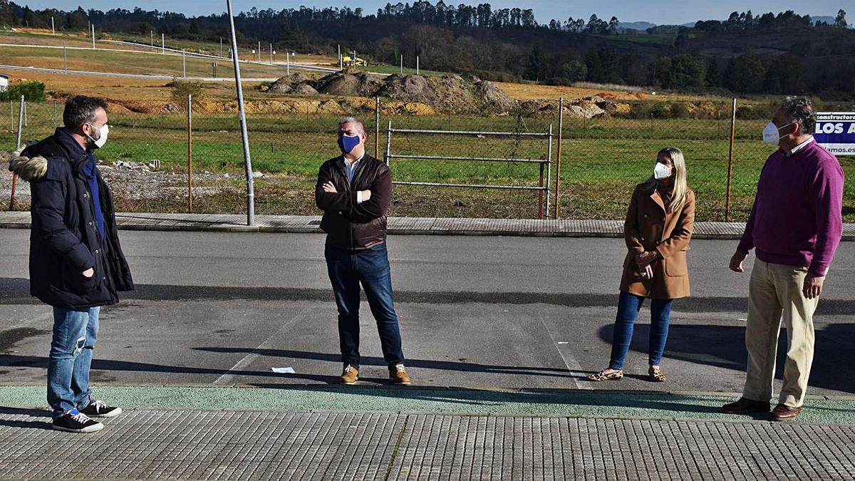 Siero pavimenta un aparcamiento en La Fresneda por petición vecinal | REPRODUCCIÓN DE S. A.