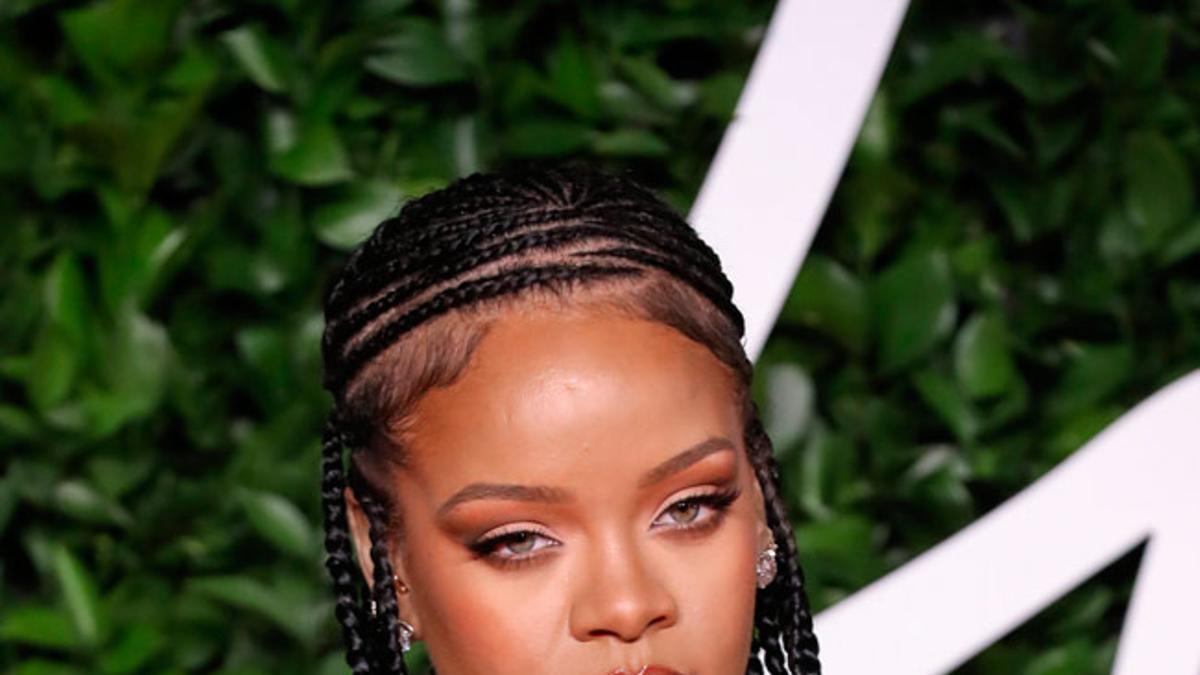 El peinado de trenzas de Rihanna en los Fashion Awards 2019