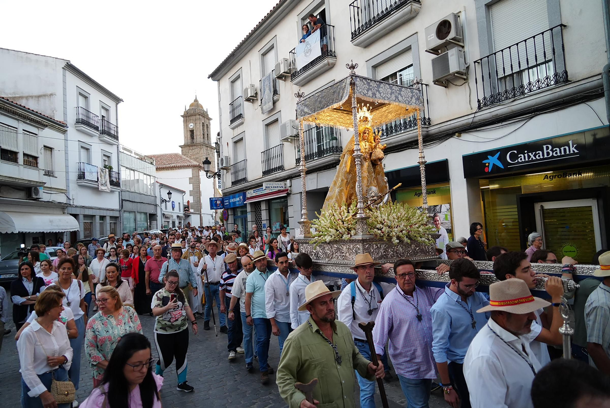 La Virgen de Luna abandona Villanueva de Córdoba para regresar a su santuario