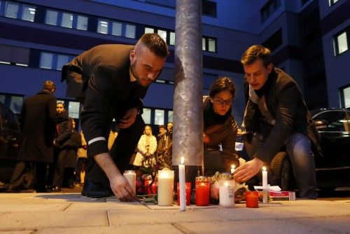 Tanto la pequeña localidad de Haltern Am Seee, de donde procedían los adolescentes alemanes muertos, como los exteriores de la sede de Lufthansa en Colonia, han sido lugares en los que los ciudadanos han querido recordar a las víctimas