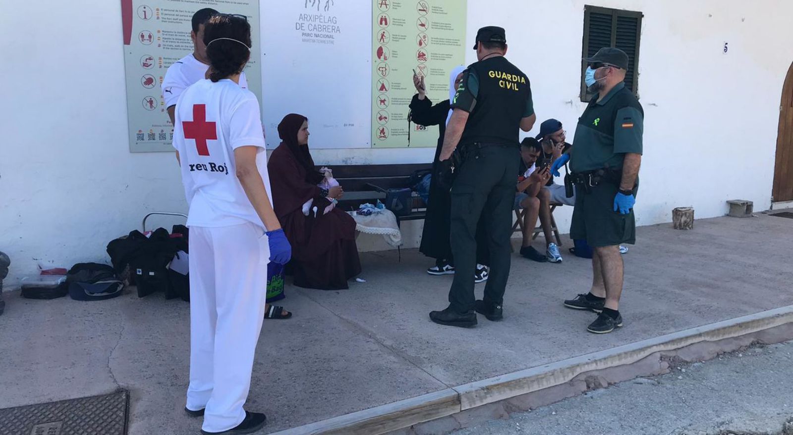 Los recién llegados fueron trasladados a Palma y pasaron a custodia policial. 