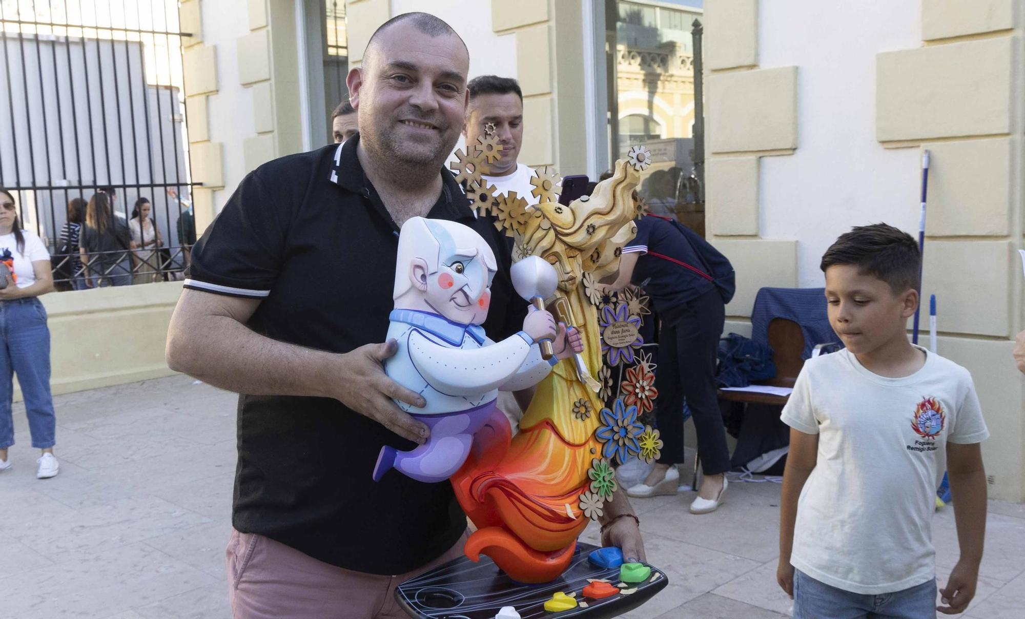 La exposición del Ninot, un homenaje a Pedro Luis Sirvent
