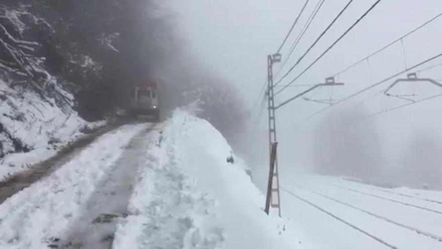 La nieve en Zaragoza retrasa los trenes que enlazan Pamplona con Madrid y Barcelona