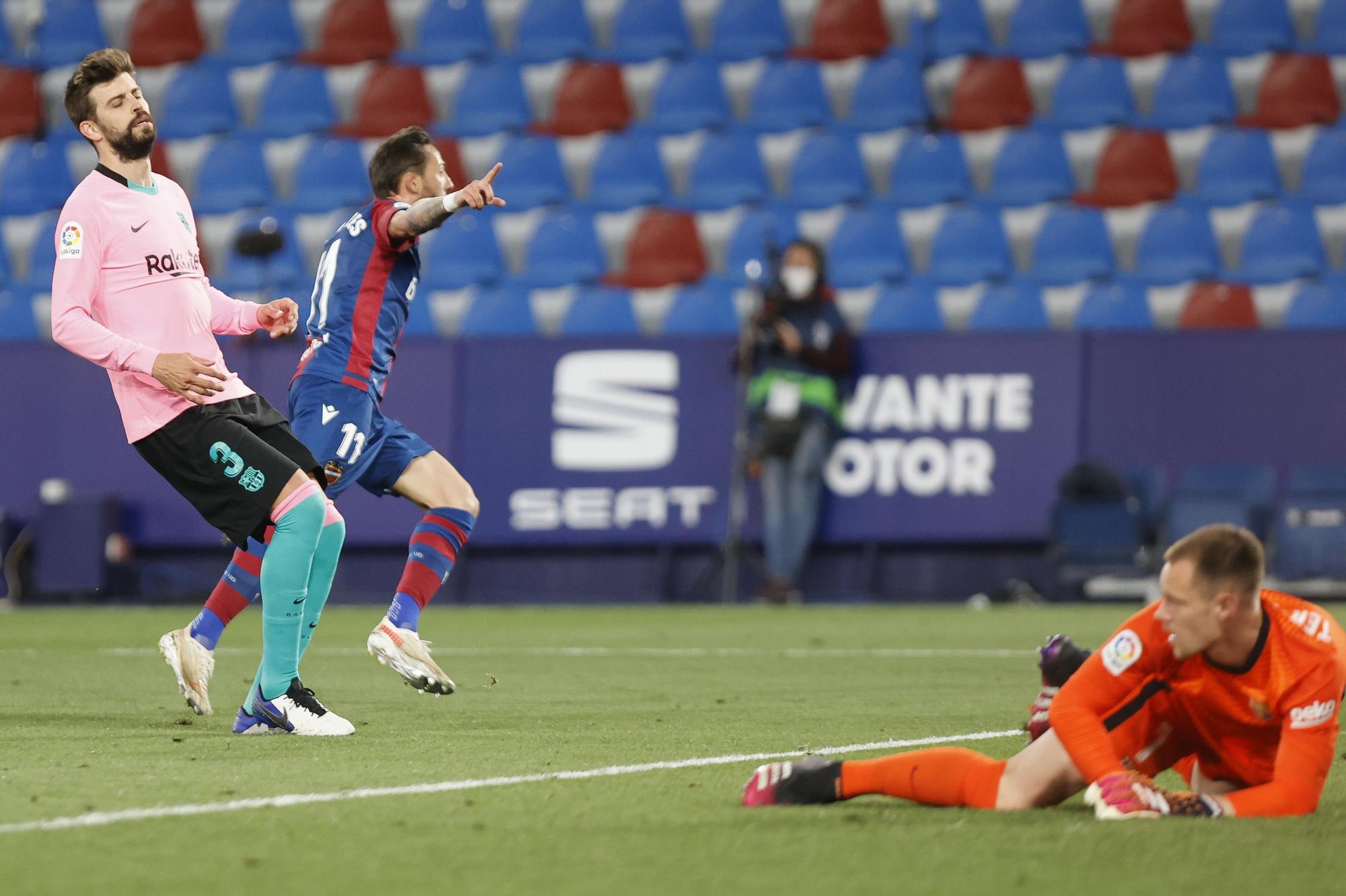 Las imágenes del empate entre el Levante y Barcelona en el Ciutat de València