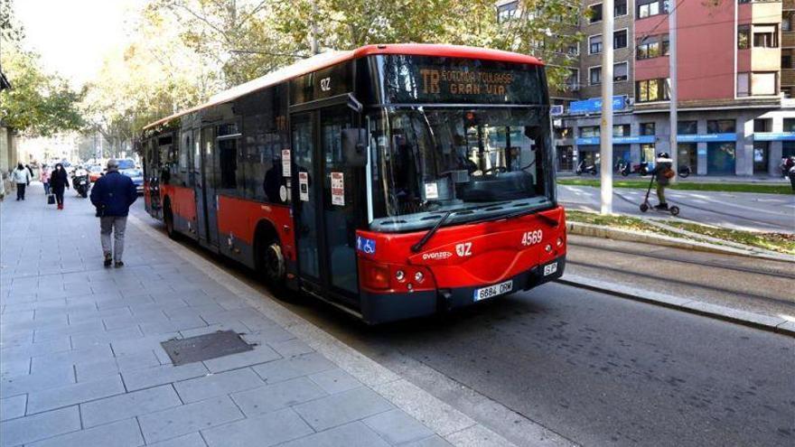 Los trabajadores de los autobuses de Zaragoza comenzarán a movilizarse este jueves
