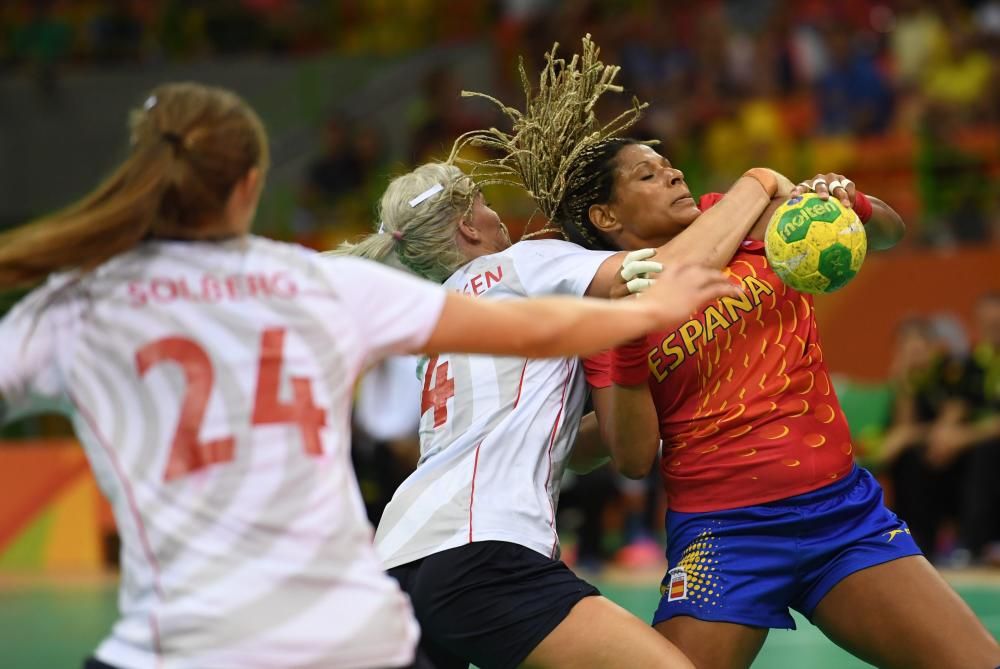 Imágenes del partido entre las selecciones femeninas de España y Noruega en los Juegos Olímpicos