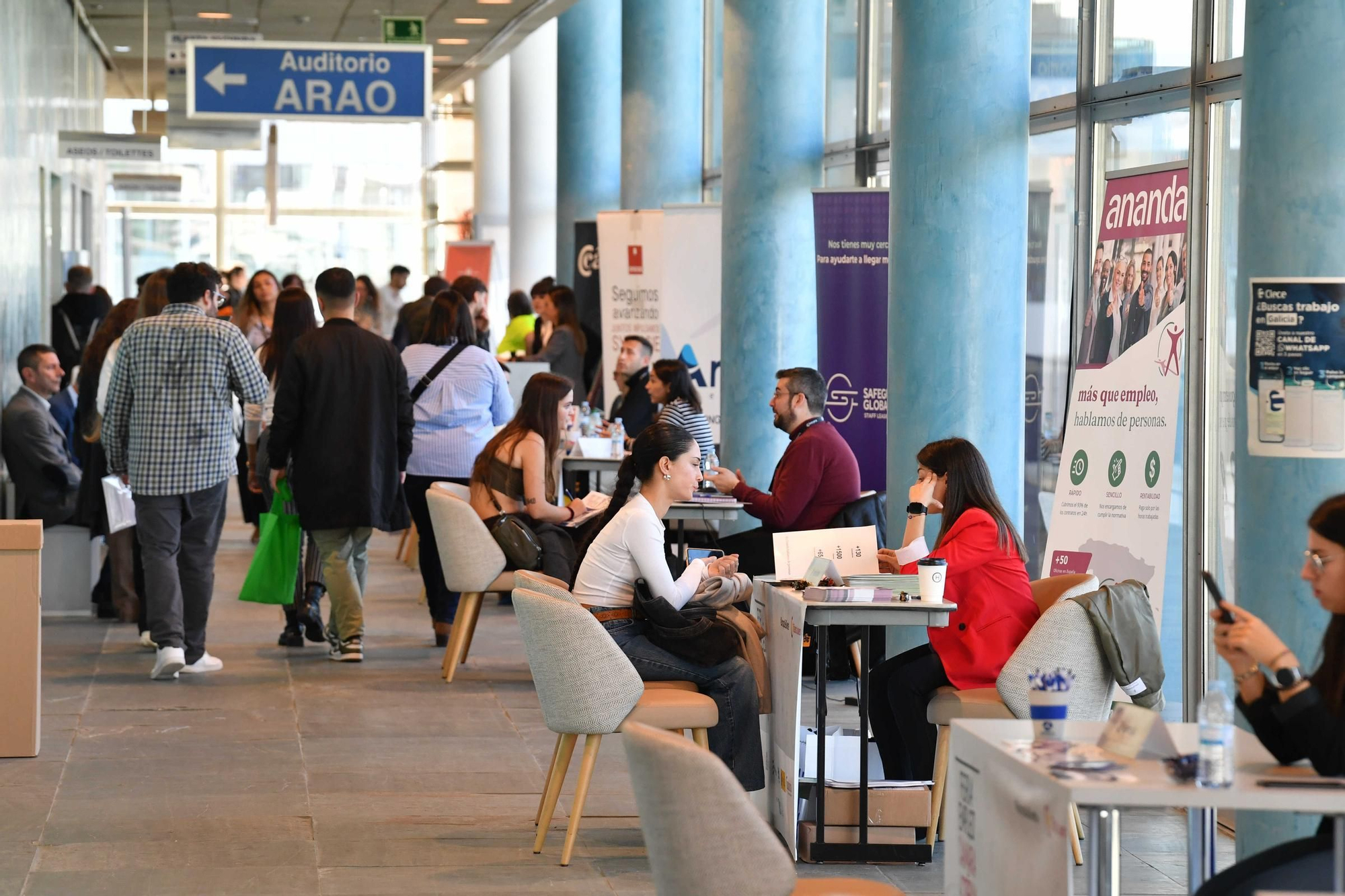 Más de 70 empresas buscan trabajadores en A Coruña